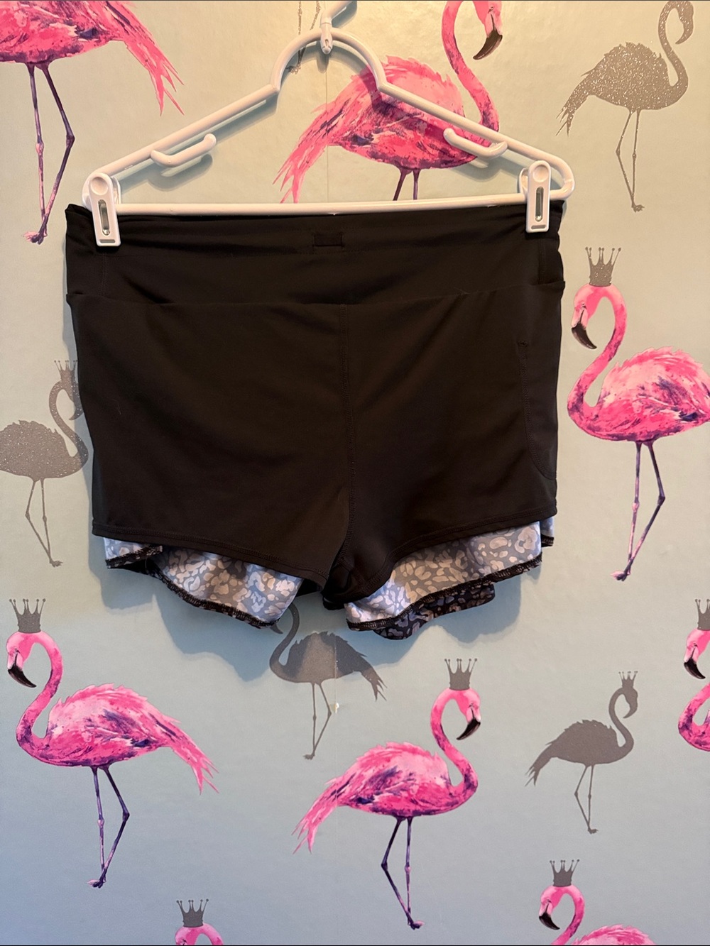 Fabletics Black & Gray Leopard Athletic Shorts - Size L - Picture 4 of 5